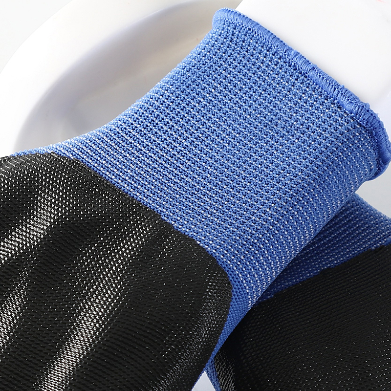 Nitrile coated polyester gloves
